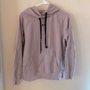 Lilac women’s loose Under Armour hoodie size M